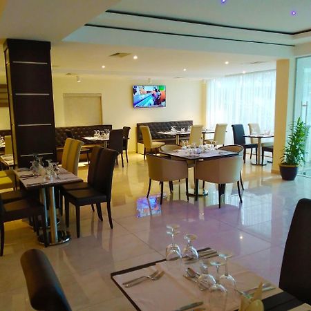 Monty Suites & Golf Uyo Kültér fotó