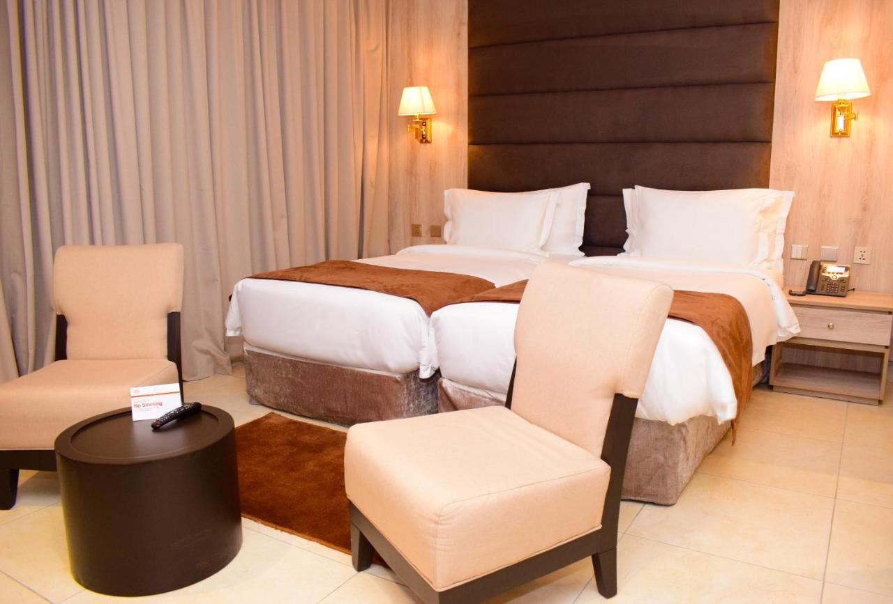 Monty Suites & Golf Uyo Kültér fotó
