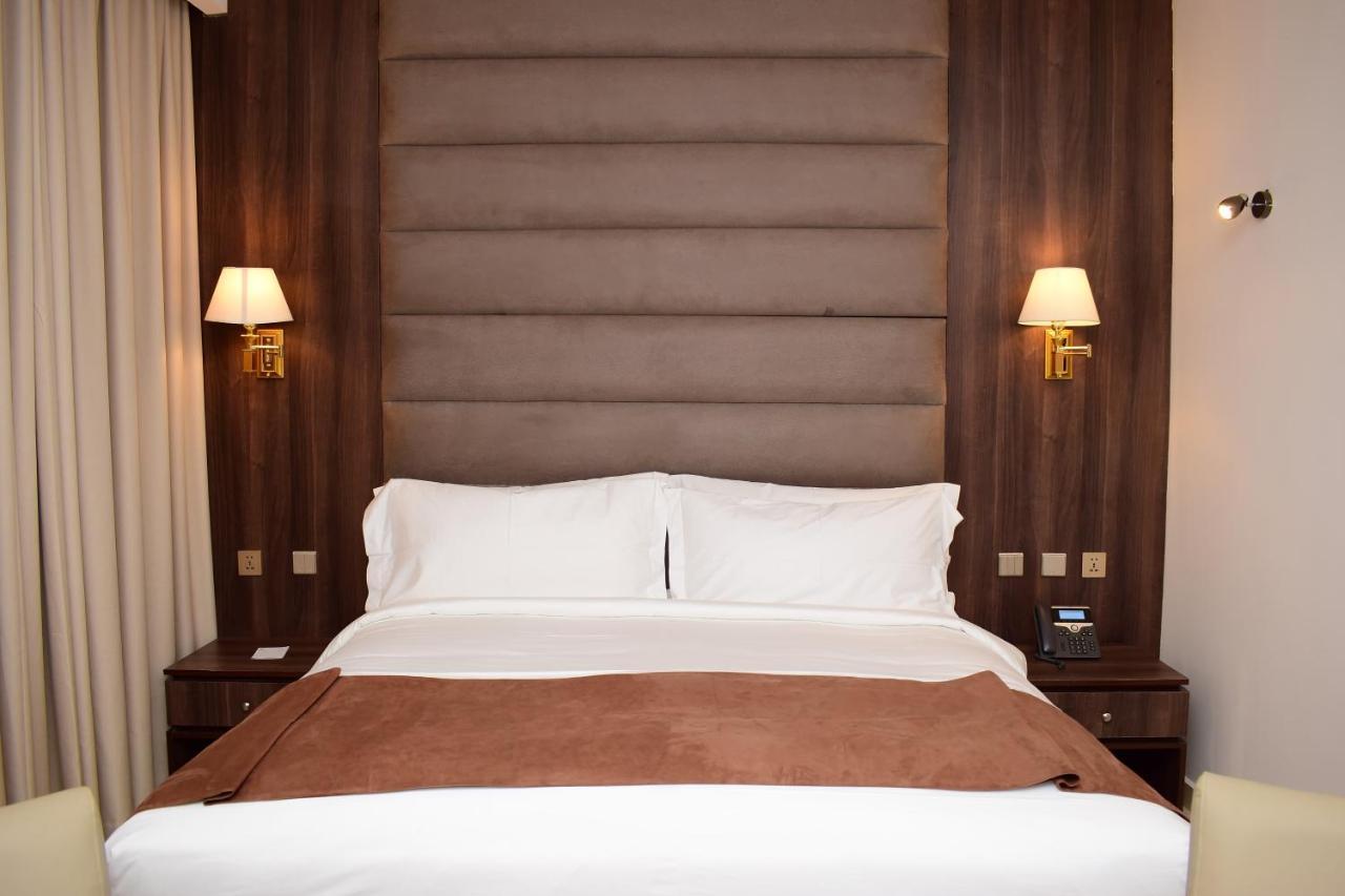 Monty Suites & Golf Uyo Kültér fotó