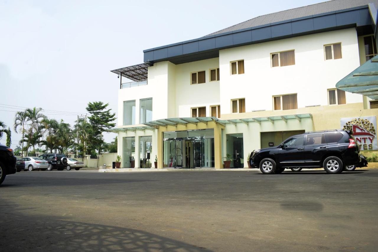 Monty Suites & Golf Uyo Kültér fotó